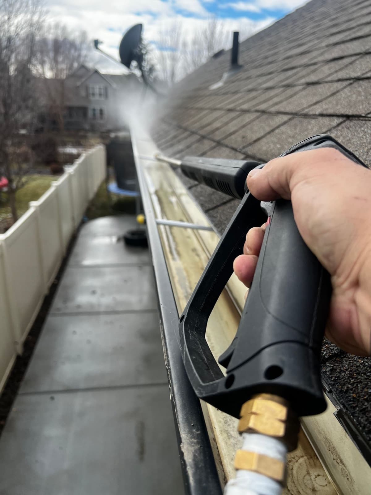 Gutter Cleaning by Valley Shine Pro